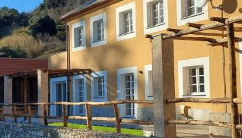 Zewnętrzna część hotelu - Mirandola Suites
