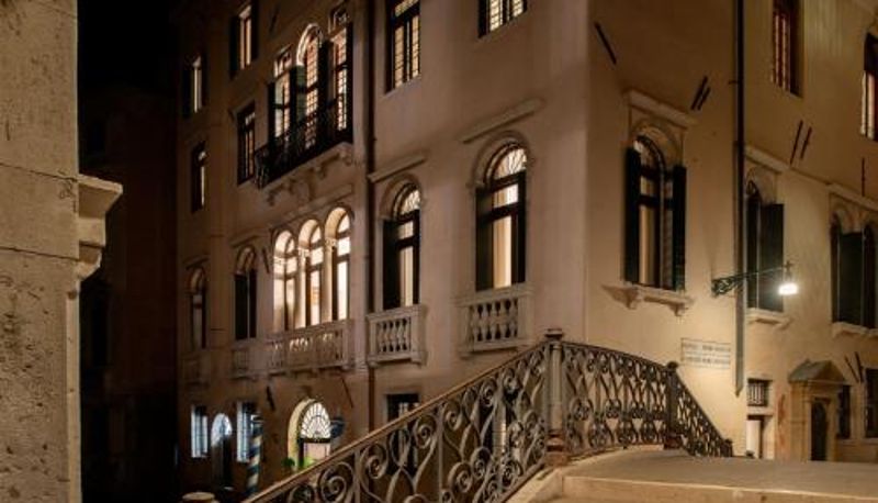 Otel açık alanı - Eight Venezia
