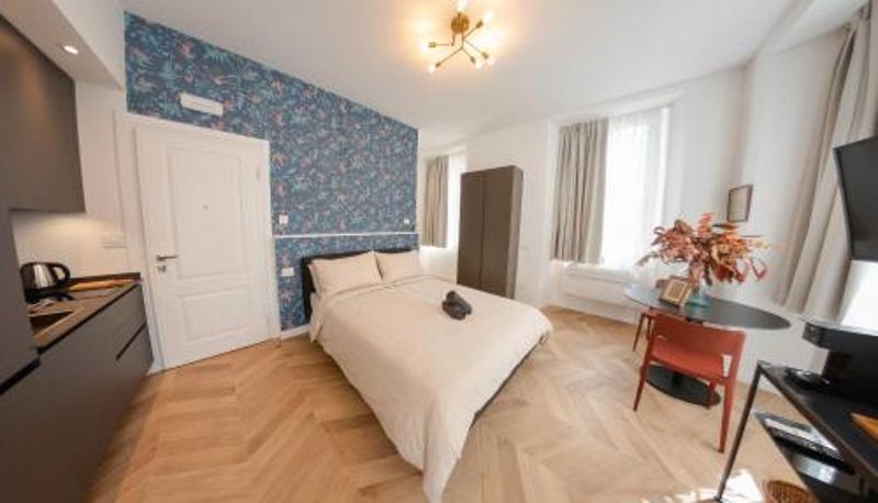 Camera - Victoria Boutique Suites
