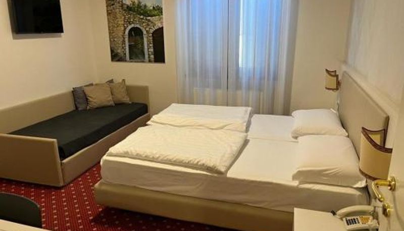 Informacje - Hotel Villa Nadia