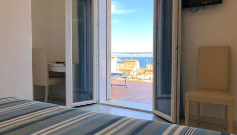 Otel açık alanı - Hotel Bahamas - 100 mt dal Porto