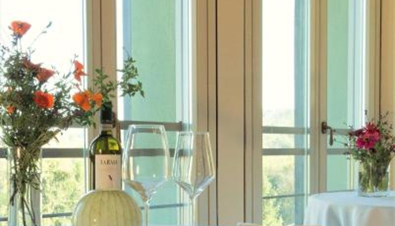 Salle de petit-déjeuner dans le restaurant - Locanda La Raia