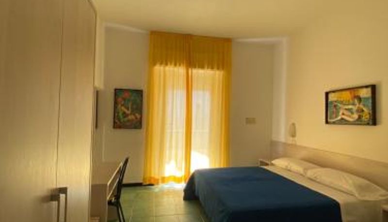 Habitación triple - Hotel Plaza con piscina