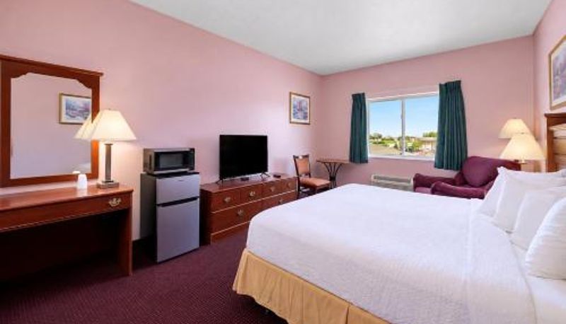 Oda - Fairbridge Inn & Suites Williston Near Airport
