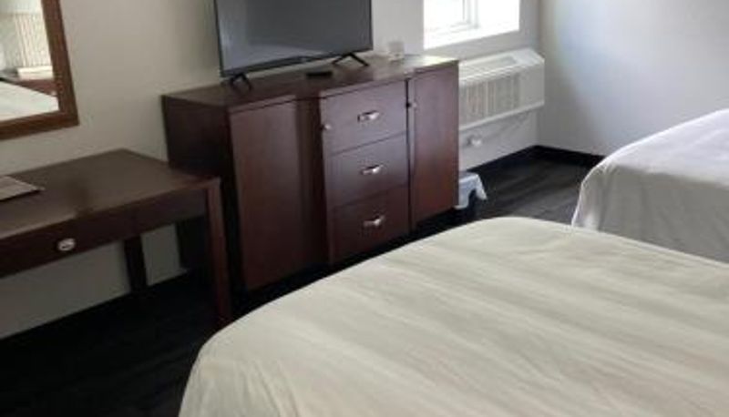 Oda - Elker Inn & Suites