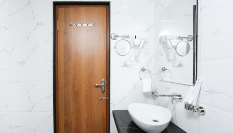 Bagno - Treebo The Galaxy Bommasandra