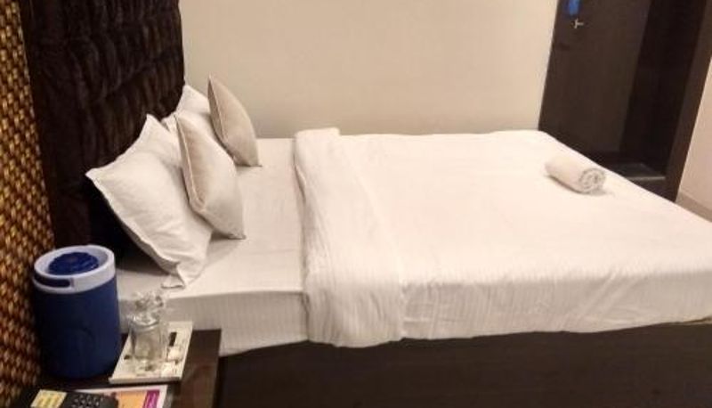 Pokój - JK Rooms 126 Parashar Legacy - Opp Railway Station
