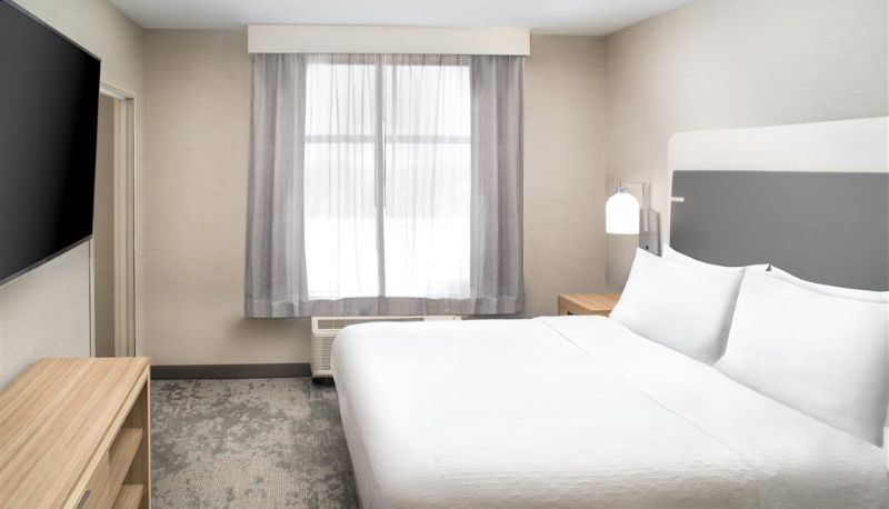 Room - Homewood Suites by Hilton Ann Arbor