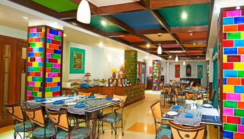 Sala prima colazione all'interno del ristorante - 5 min from Har ki Pauri  Motichur Regenta Orko's Haridwar