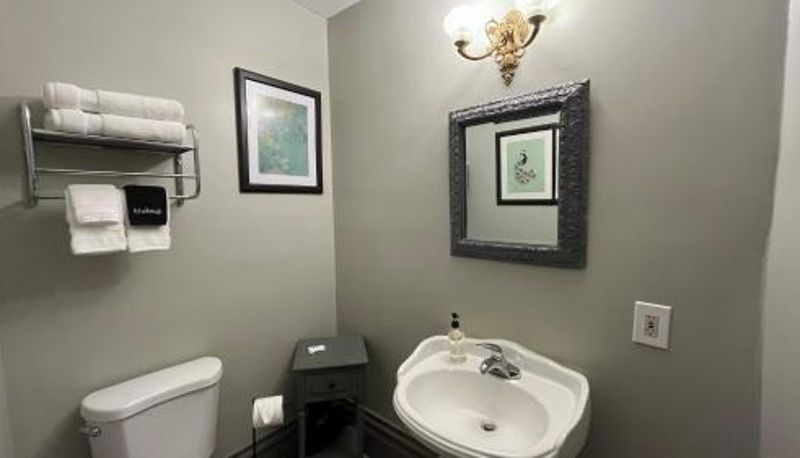 Badezimmer - Stone Gables Inn