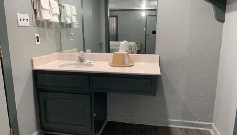 Suite - Stratford Inn Tyler