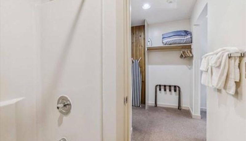 Standart oda - 216 Cedarbrook Hotel Room
