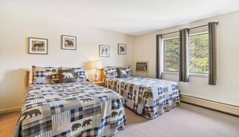 Info - 219 Cedarbrook Hotel Room