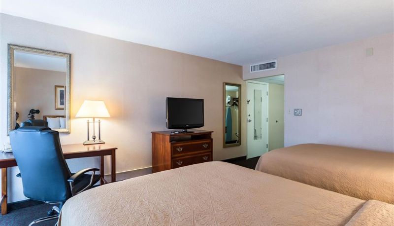 Zimmer - Quality Inn and Conference Center I-80 Grand Island