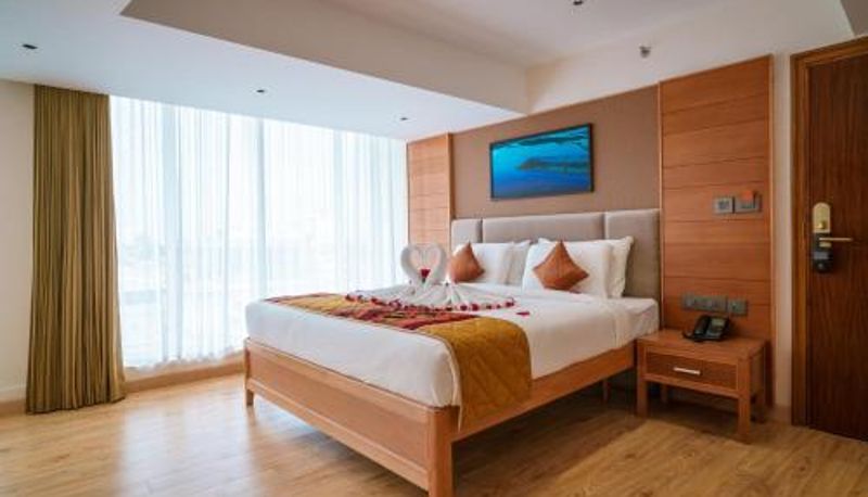 Info - Townbridge Hotels & Suites