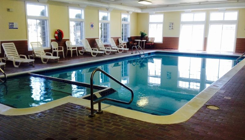 Basen - American Inn and Suites Houghton Lake