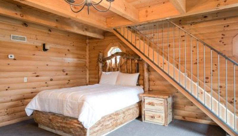 Suite - Coblentz Country Lodge by Amish Country Lodging