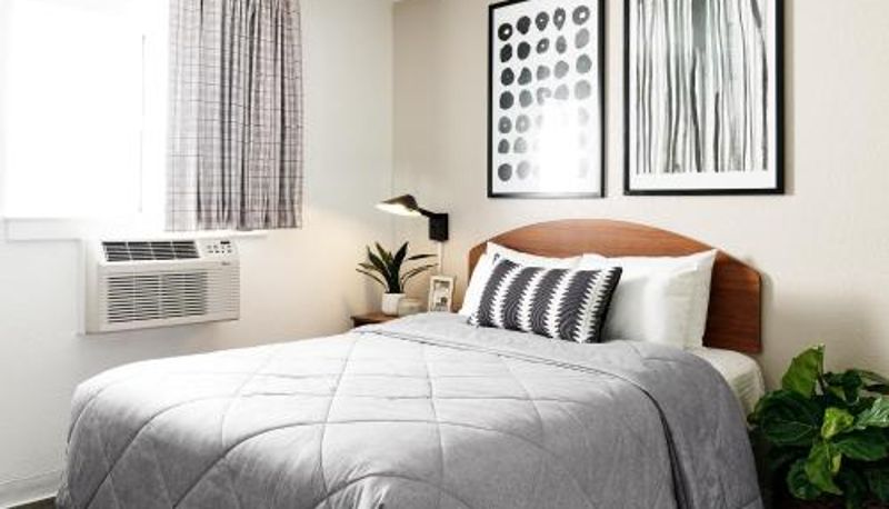 Daire - InTown Suites Extended Stay Atlanta GA - Norcross