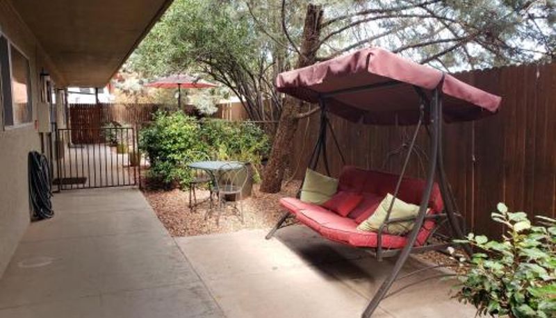 Info - Baby Quail Inn