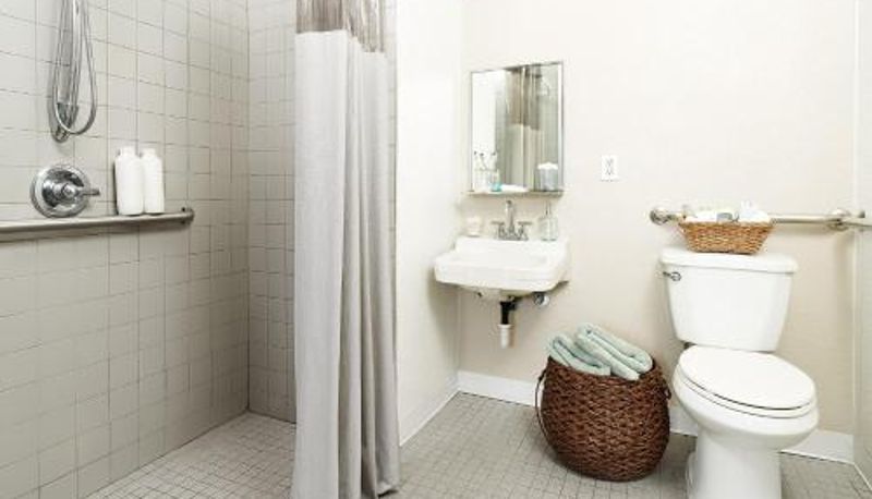 Apartment - InTown Suites Extended Stay Atlanta GA - Sandy Springs
