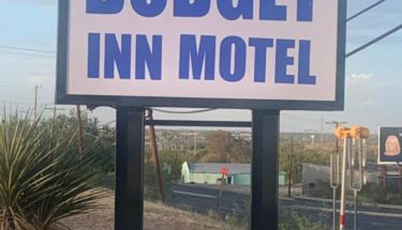 Informação - BUDGET INN