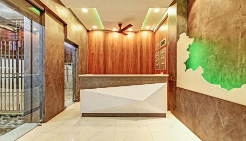 Resepsiyon - Itsy Hotels Sri Sai Grand Inn Near MG Road & PVP Mall