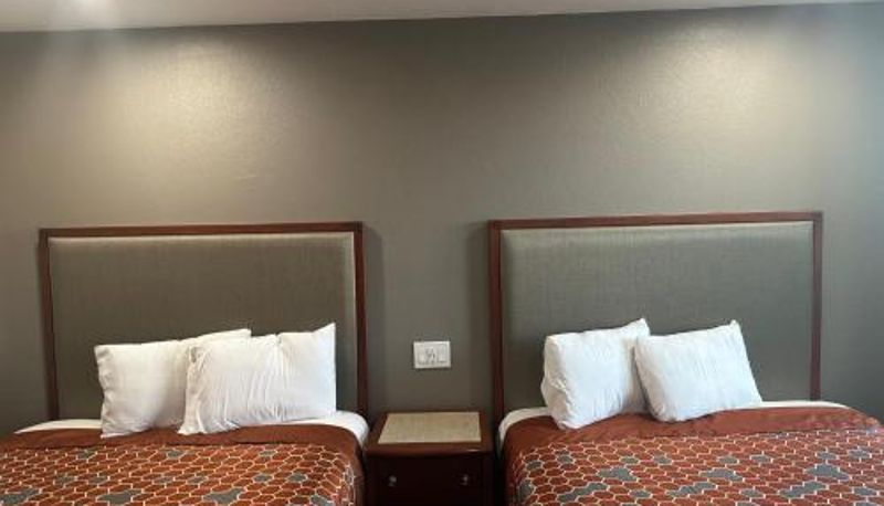 Standart oda - ROYAL MOTEL TRACY