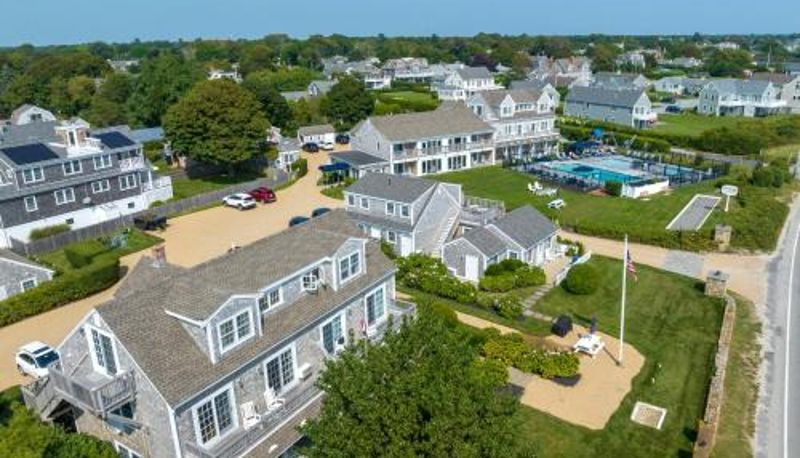 Info - Beachside Village Resort