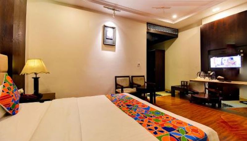 インフォメーションセンター - FabHotel Suvee Boutique