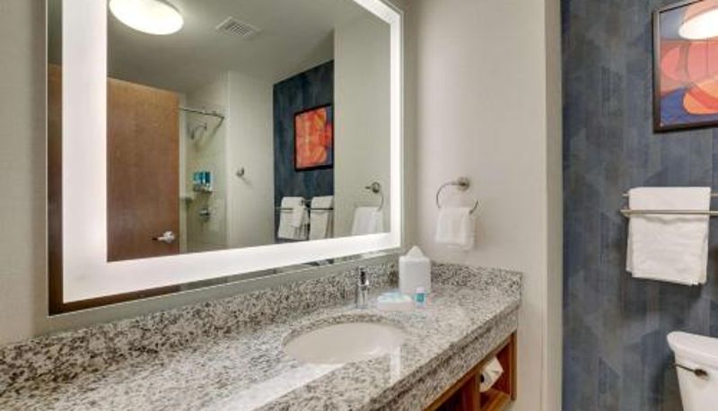 Badkamer - Drury Plaza Hotel Tallahassee
