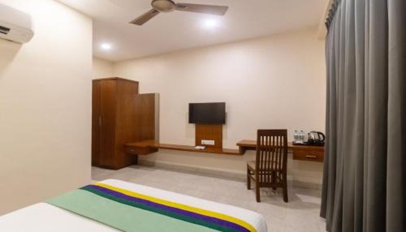Kamer - Treebo Anjani Fortune Suites