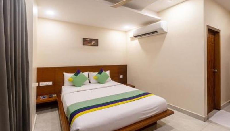 Kamer - Treebo Anjani Fortune Suites