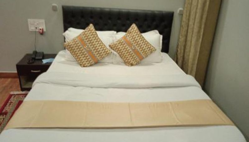 Info - HOTEL MITTAL GARDEN