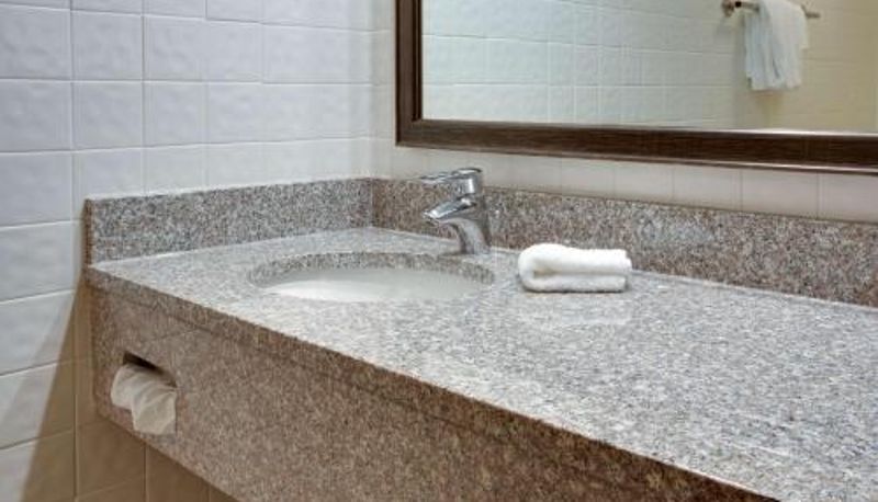 Badezimmer - Drury Inn & Suites Terre Haute