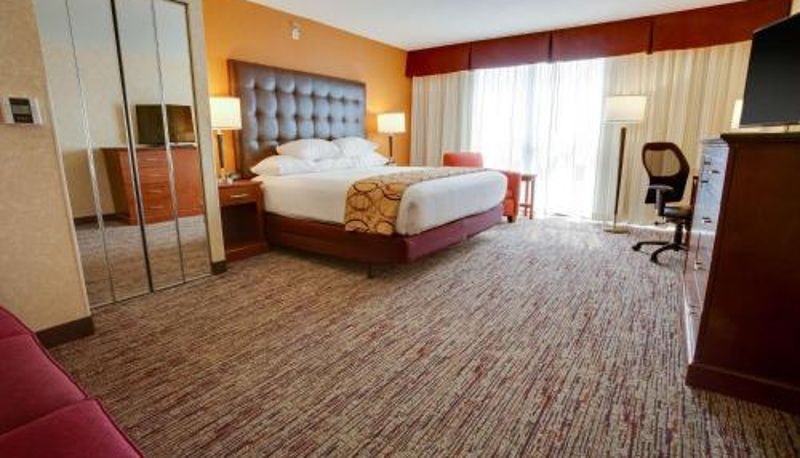 Room - Drury Inn & Suites Terre Haute
