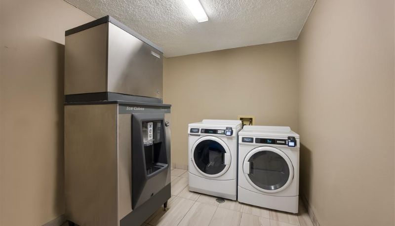 Interior view - Suburban Studios Canon City