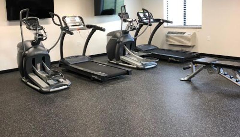 Sağlık ve fitness alanı - AmericInn by Wyndham Baudette