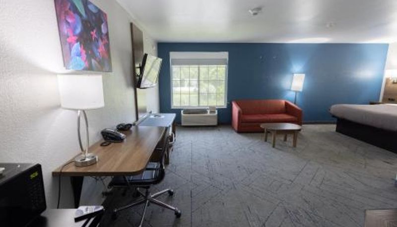 Oda - Countryside Inn and Suites