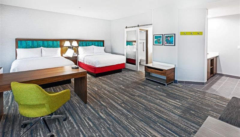 Camera - Hampton Inn & Suites by Hilton Canyon
