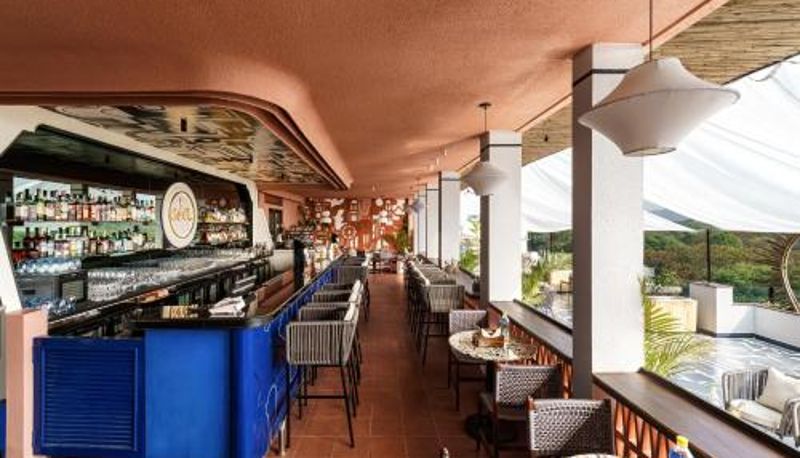 Restoran içinde kahvaltı salonu - The Sierra - By The Lake