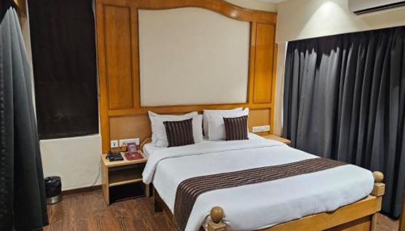 Suite - Mount Manor