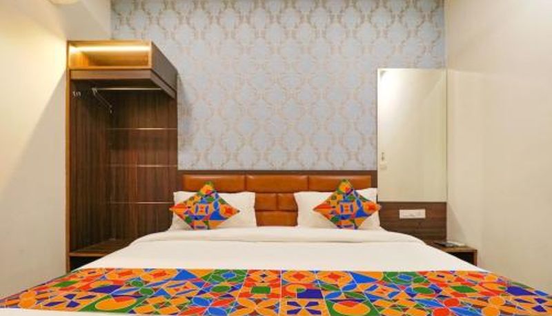 Info - Hotel California Heights