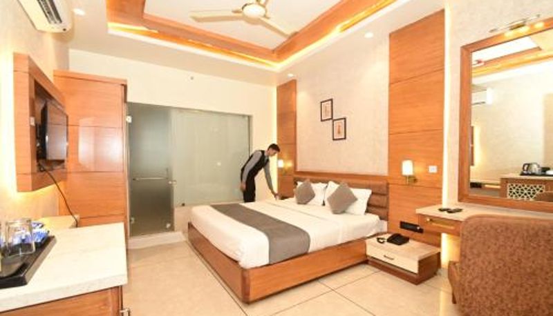 Bilgi - Hotel RR 62-Jaipur City Centre Hotel