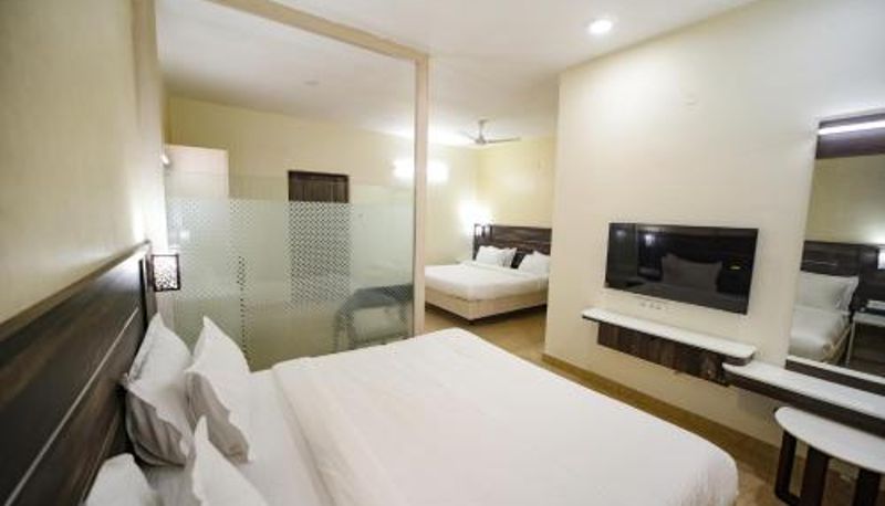 Suite - Avenue 11 Premium Stays Madurai