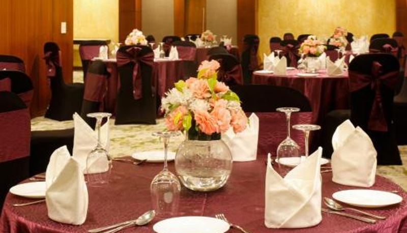 Informacje - Gurugram  Sector 29  Millennium City Center Alivaa Hotel