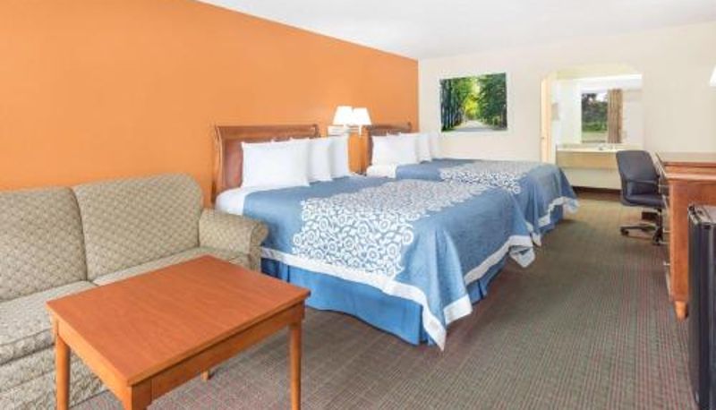 Room - Days Inn by Wyndham Orangeburg South