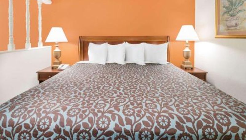Zimmer - Days Inn by Wyndham Orangeburg South