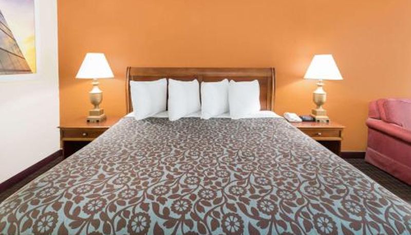 Zimmer - Days Inn by Wyndham Orangeburg South