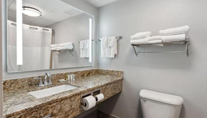 Dreibettzimmer - AmericInn by Wyndham Wisconsin Dells