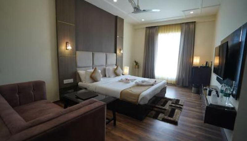 Suite - Hotel Idhayan Palace